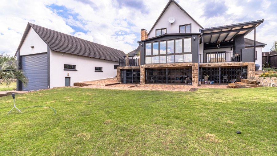 5 Bedroom Property for Sale in Oranjeville Free State